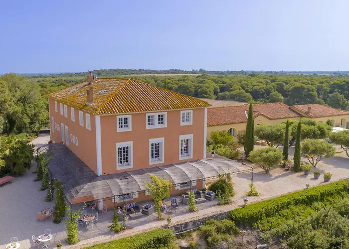 Les D'hotes Du Domaine De Roque Haute Portiragnes