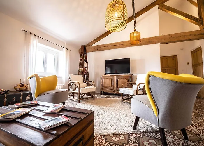 Konukevi Les D'hotes Du Domaine De Roque Haute 4*