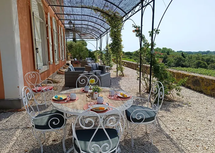 Les D'hotes Du Domaine De Roque Haute