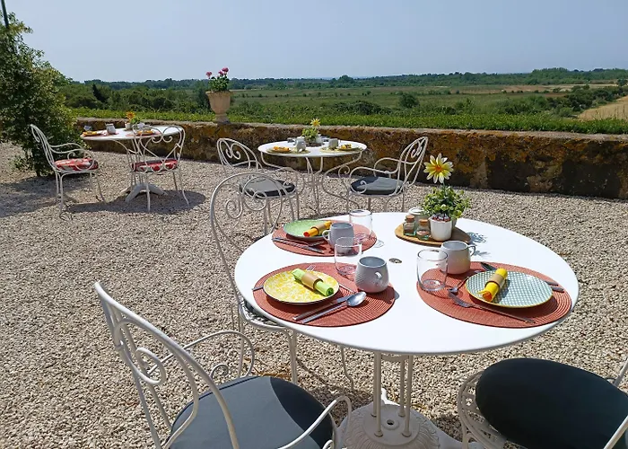 Konukevi Les D'hotes Du Domaine De Roque Haute 4*