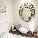 Domaine De Roque Haute 4*