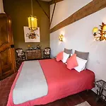 Gæstehus Domaine De Roque Haute 4*