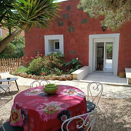 Domaine De Roque Haute ポルティラーニュ