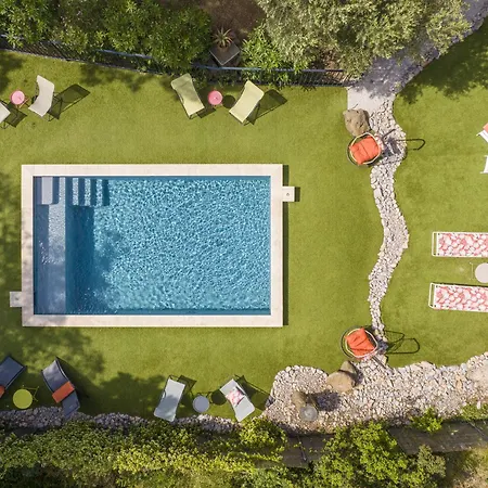 Gæstehus Domaine De Roque Haute 4*