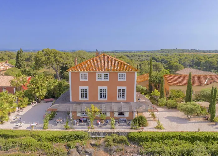 Les D'hotes Du Domaine De Roque Haute 4*